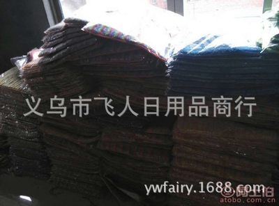 花仙女浙江地墊地毯門墊批發(fā)與金華植絨地墊印花地墊廠家直銷——義烏市飛人日用品商行產(chǎn)品介紹